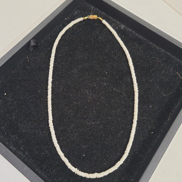 Vintage 70's Super Thin Puka Shell Necklace - Picture 2 of 3